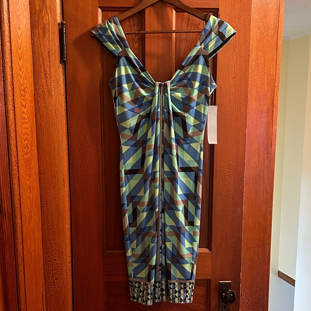 Geometric Print Dress - Picture 2 of 4